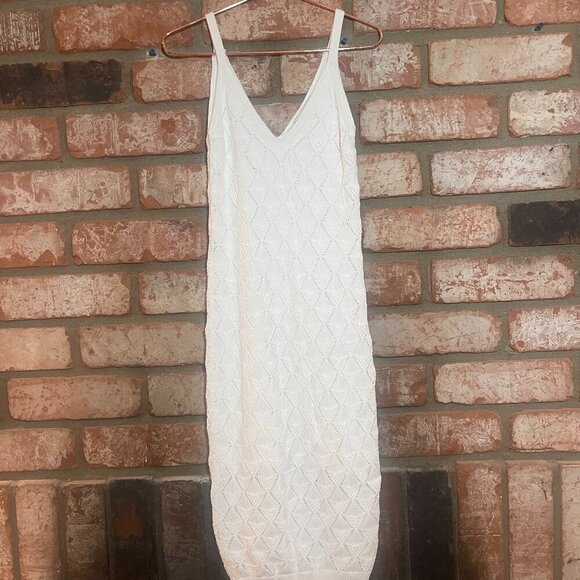 Willow & Wind Dresses & Skirts - Willow & Wind White Textured Knit Midi Dress XS Spaghetti Strap V Neck Lined